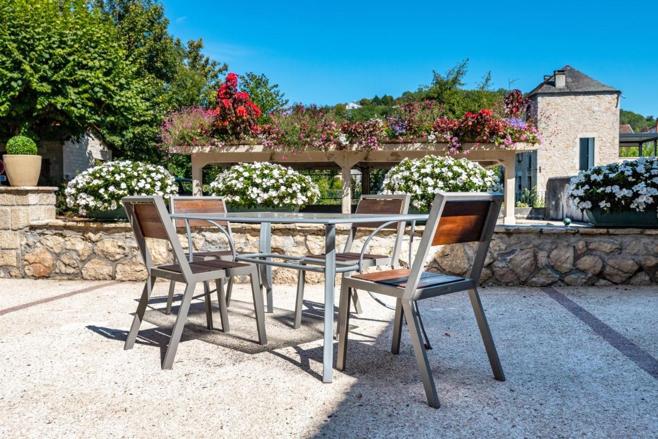 Готель Le Quercy Суяк Екстер'єр фото